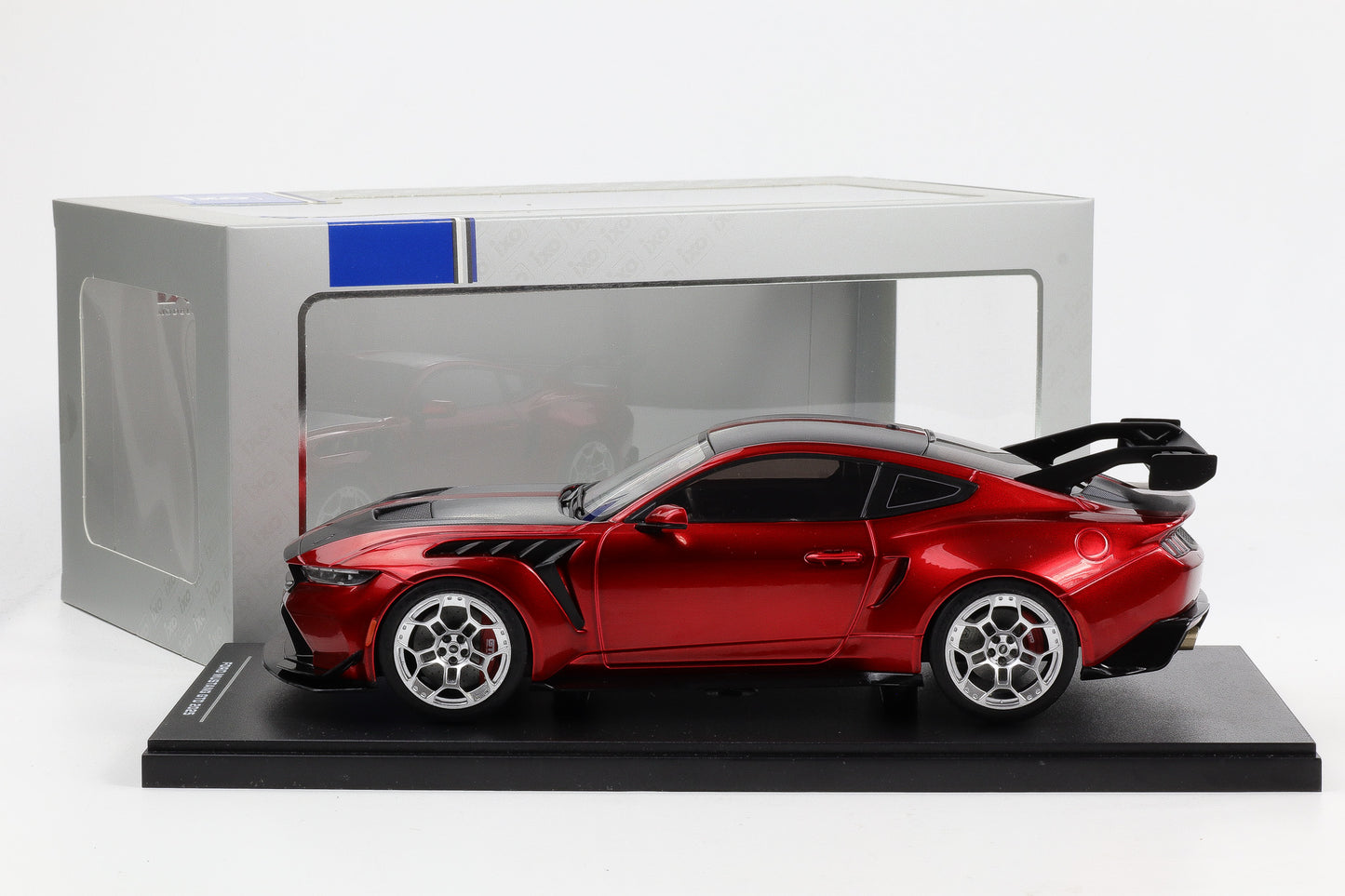 1:18 IXO Ford Mustang GTD V8 Performance Supercar 2025 red metallic carbon diecast