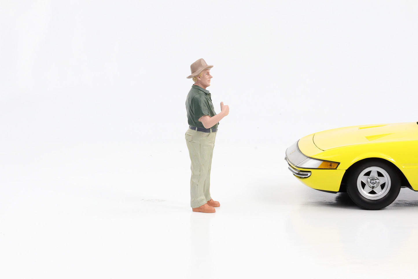 1:18 Figur Mann mit Hut Weekend Car Show Zuschauer Diorama Figuren VIII