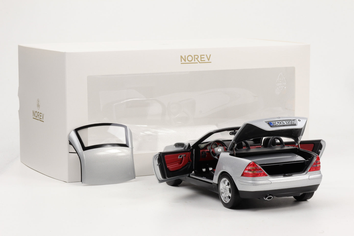 1:18 Norev Mercedes Benz SLK 200 Roadster R170 1996-2000 brillant silber