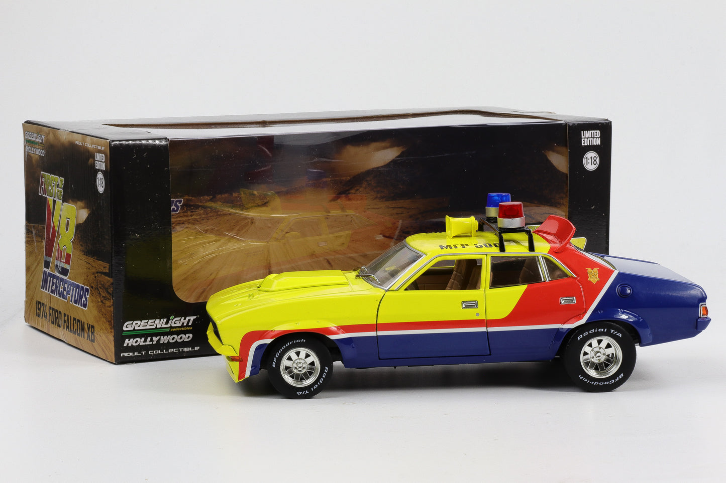 1:18 Greenlight 1974 Ford Falcon XB First of the V8 Interceptors Mad Max Movie