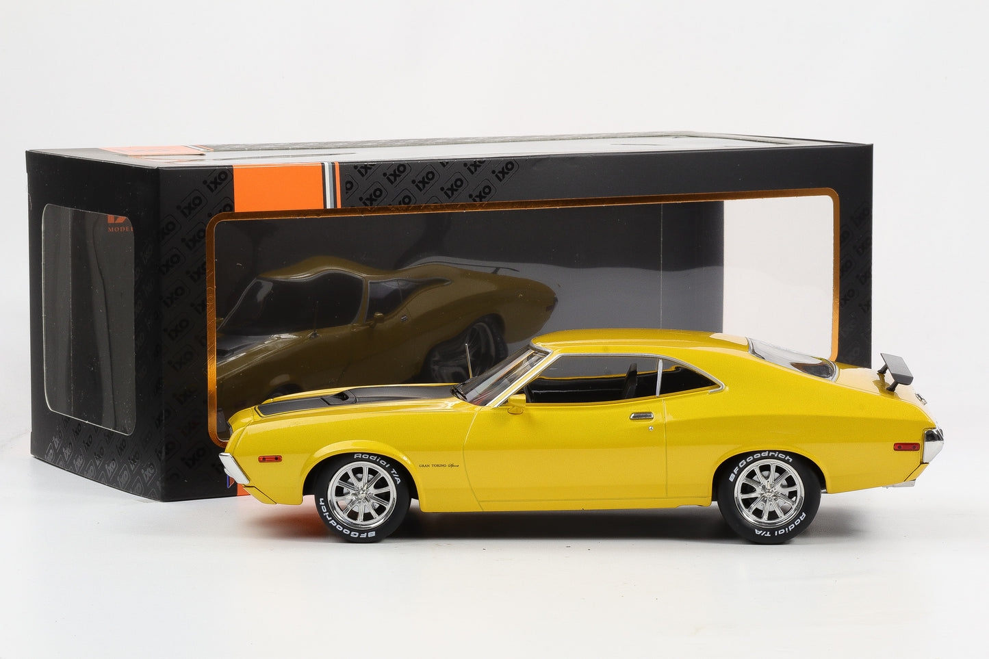 1:18 IXO Ford Gran Torino Sport 2-Door 1972 gelb diecast