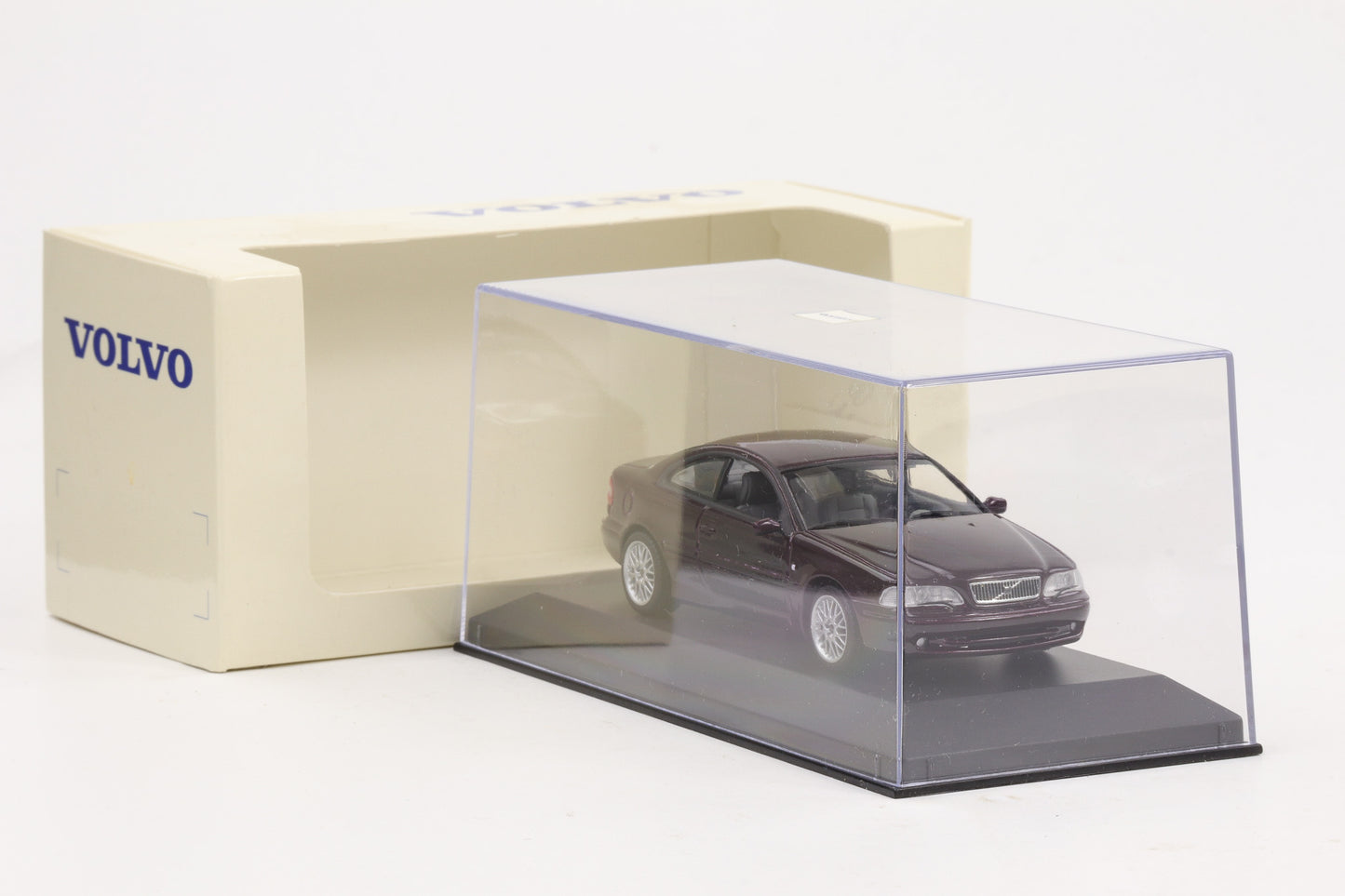 1:43 Minichamps Volvo C70 dunkellila metallic diecast dealer