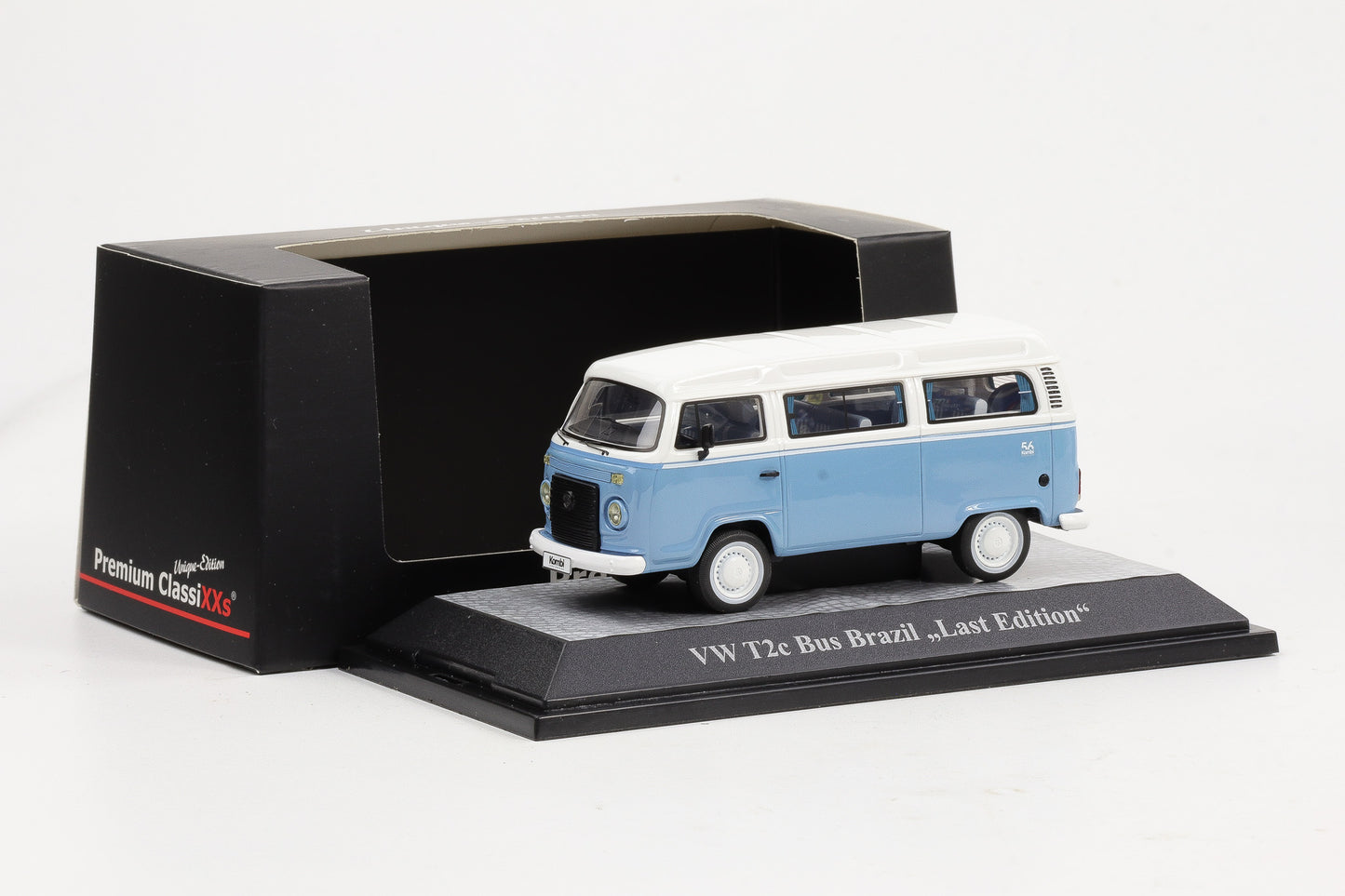 1:43 Premium ClassiXXs VW T2c Bus Brazil Last Edition weiß-hellblau