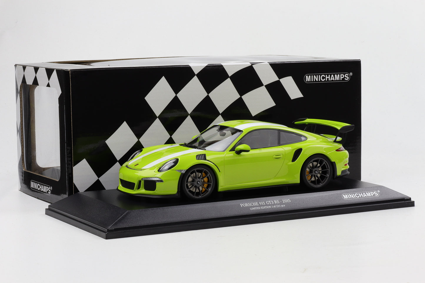 1:18 Minichamps Porsche 911 991 GT3 RS 2015 Lichtgrün / white stripes 222pcs
