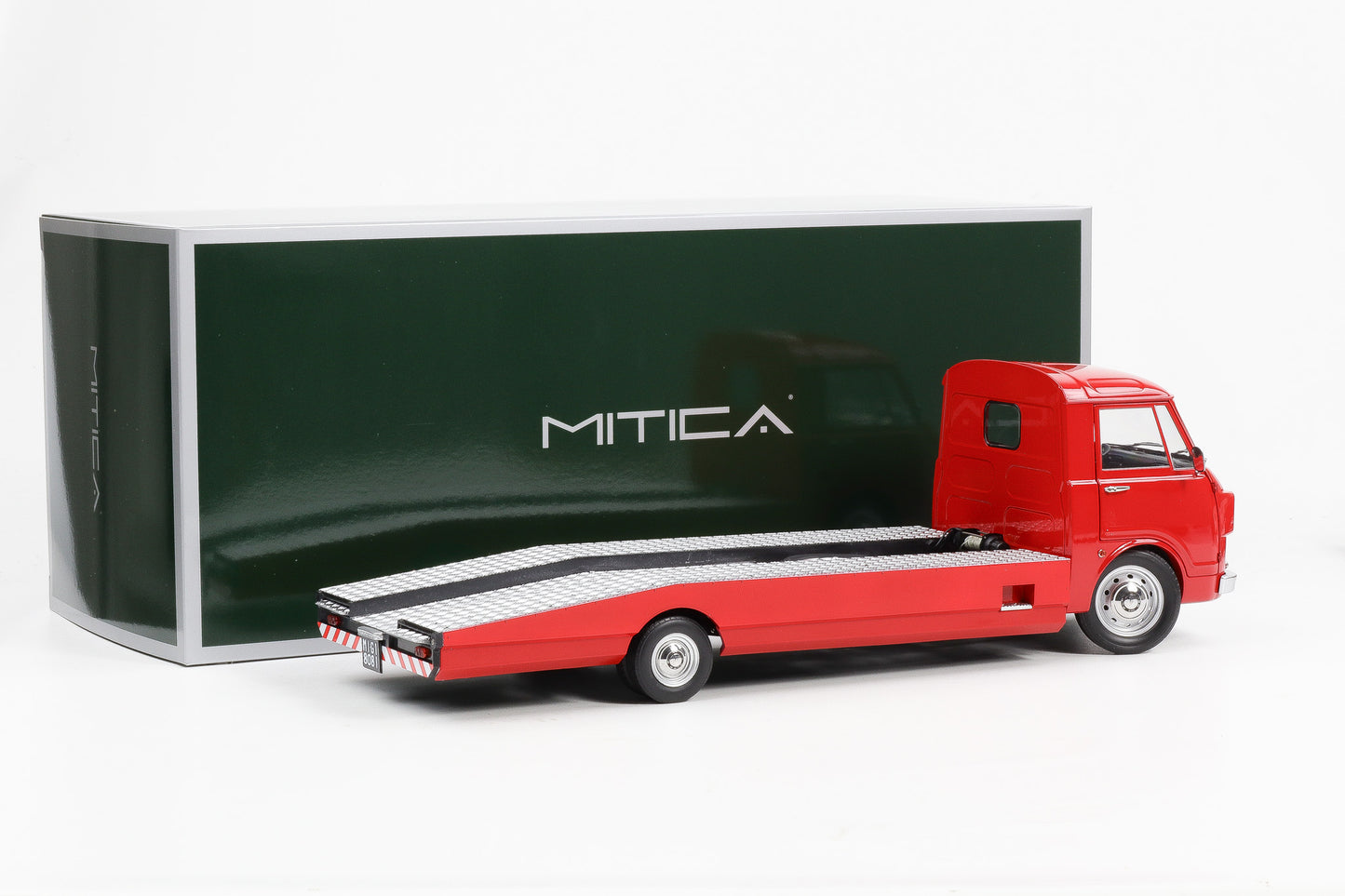 1:18 Mitica Alfa Romeo A12 F12 Car Hauler Transporter LKW 1967 rot