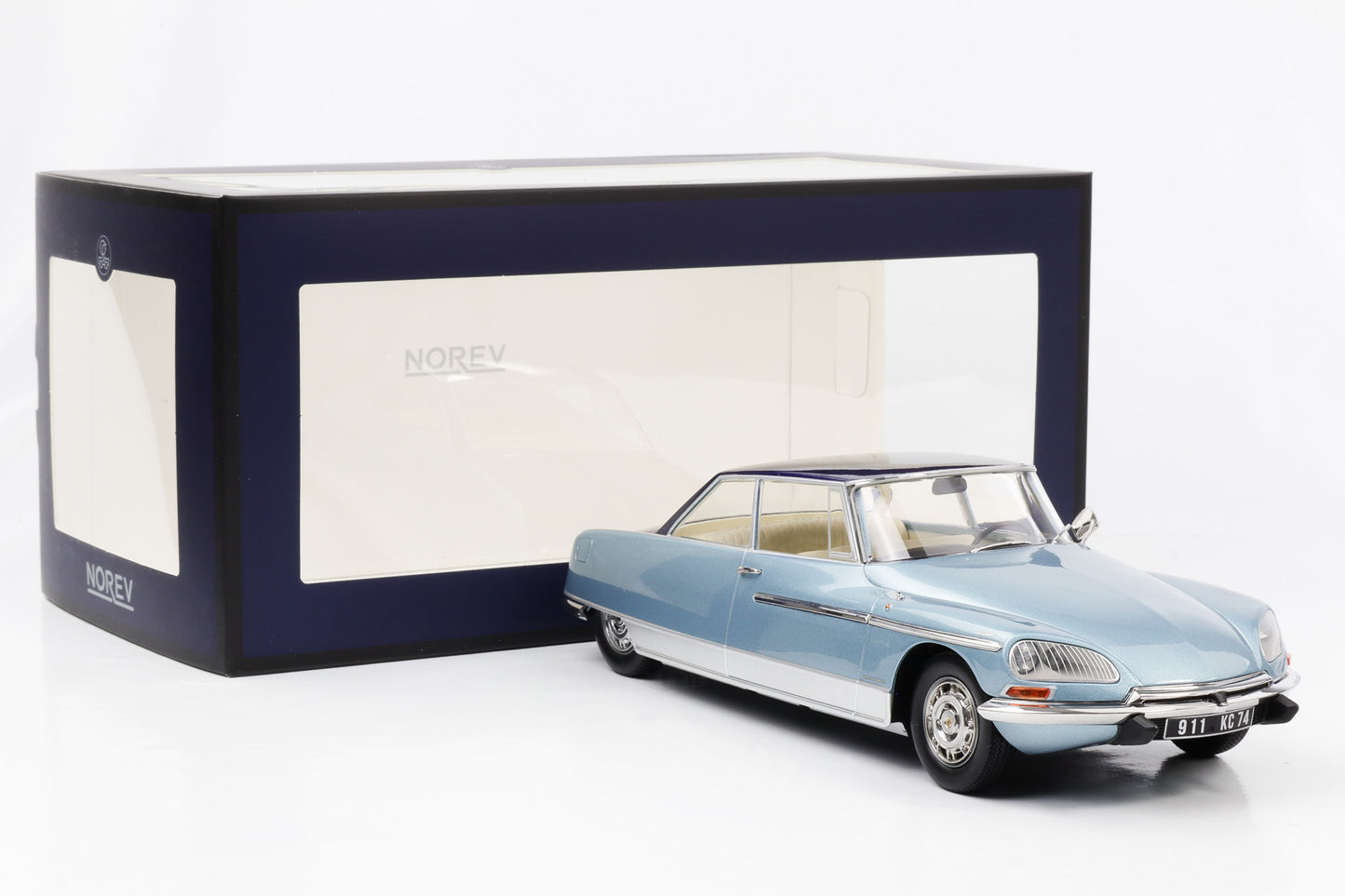 1:18 Citroen DS 21 Le Léman 1968 hell- und dunkelblau Norev 181752 1/300 pcs