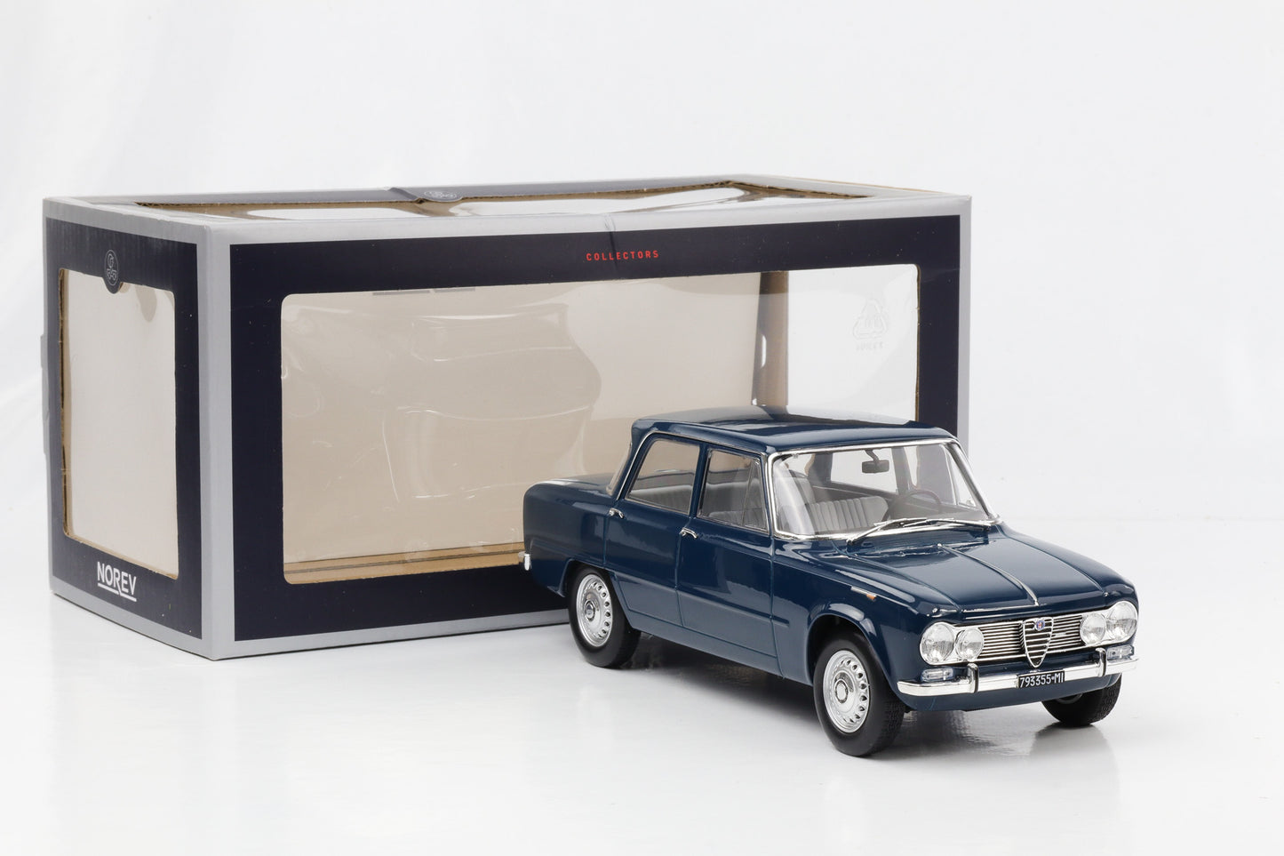 1:18 Alfa Romeo Giulia ti 1964 petrol blue Norev 187971 diecast