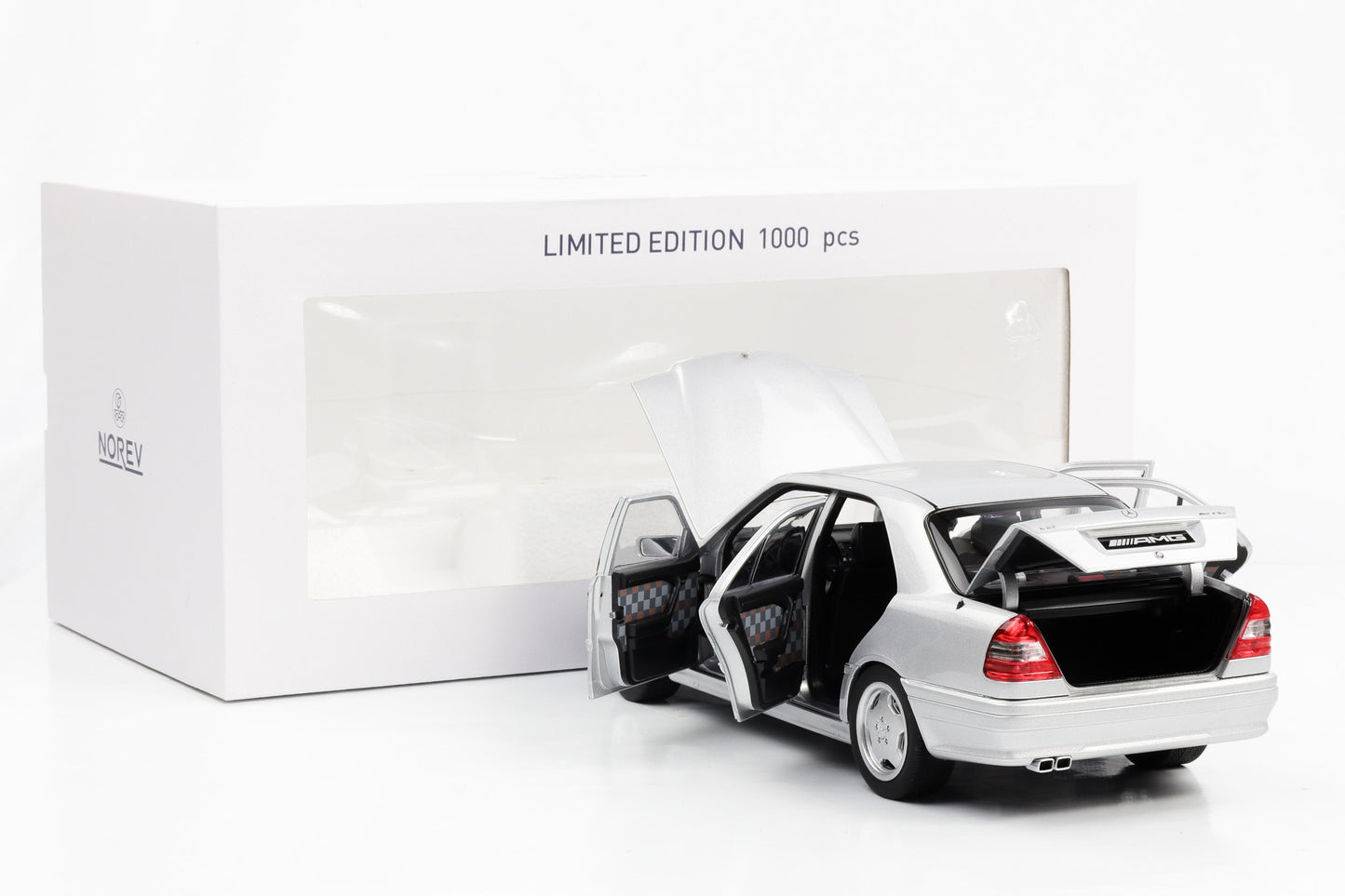 1:18 Mercedes-Benz C36 AMG W202 Limousine 1993 Silbermetallic Norev limited
