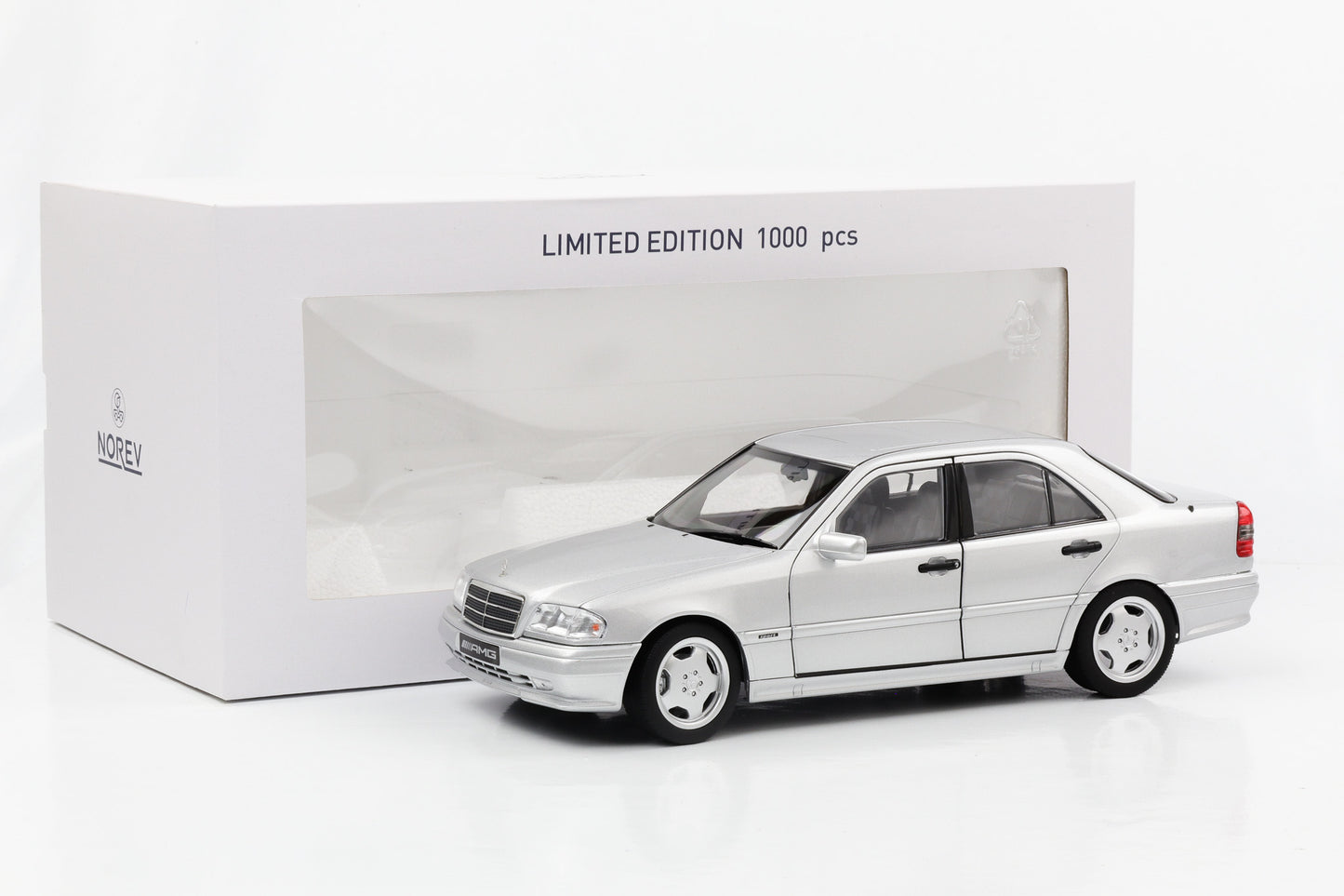 1:18 Mercedes-Benz C36 AMG W202 Limousine 1993 Silbermetallic Norev limited
