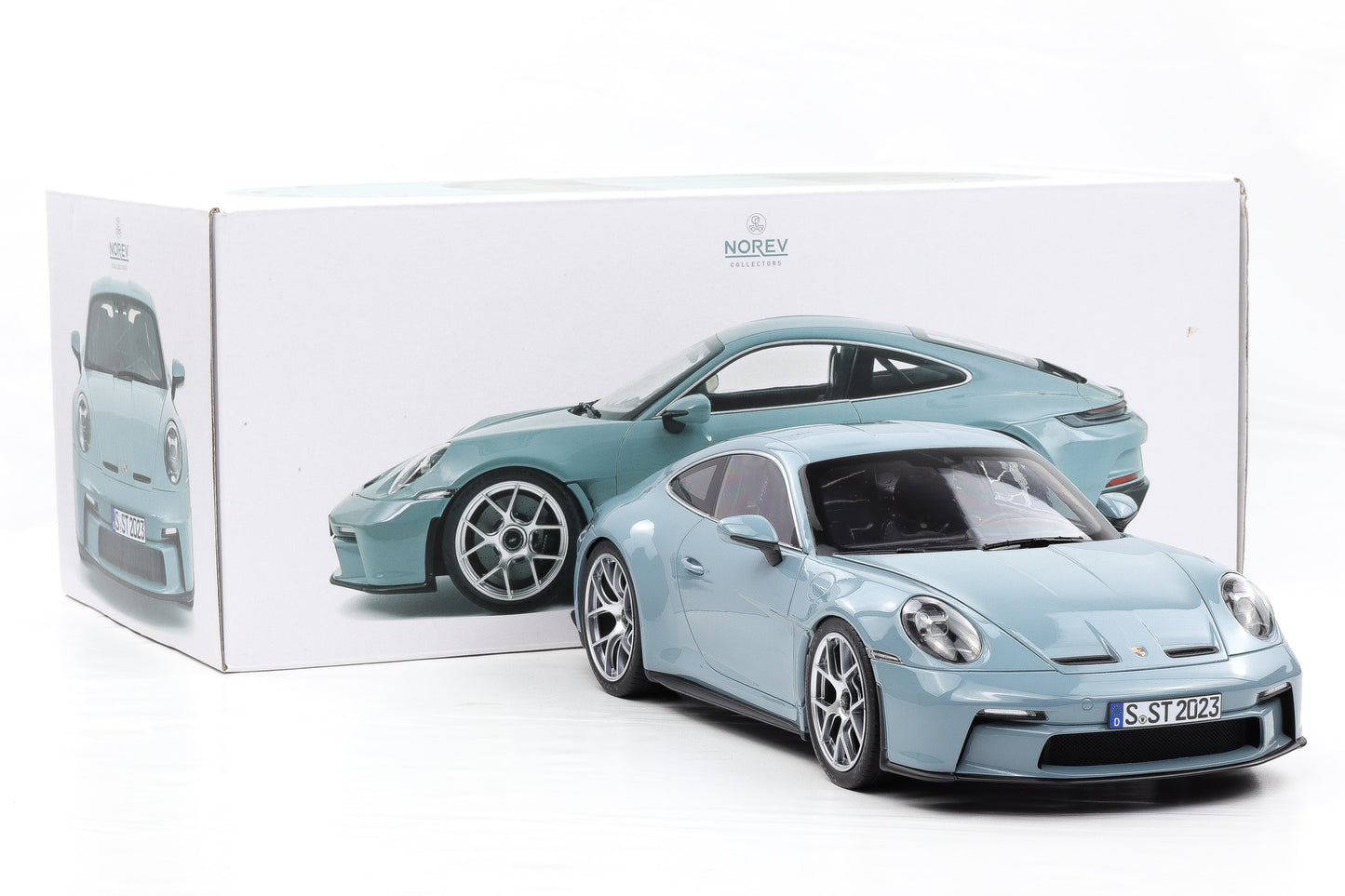 1:12 Norev Porsche 911 992 S/T Coupe 2023 Meissen blue 127550