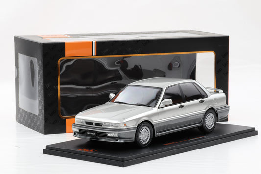 1:18 IXO Mitsubishi Galant VR-4 2.0DOHC RHD silber 1987 18CMC191