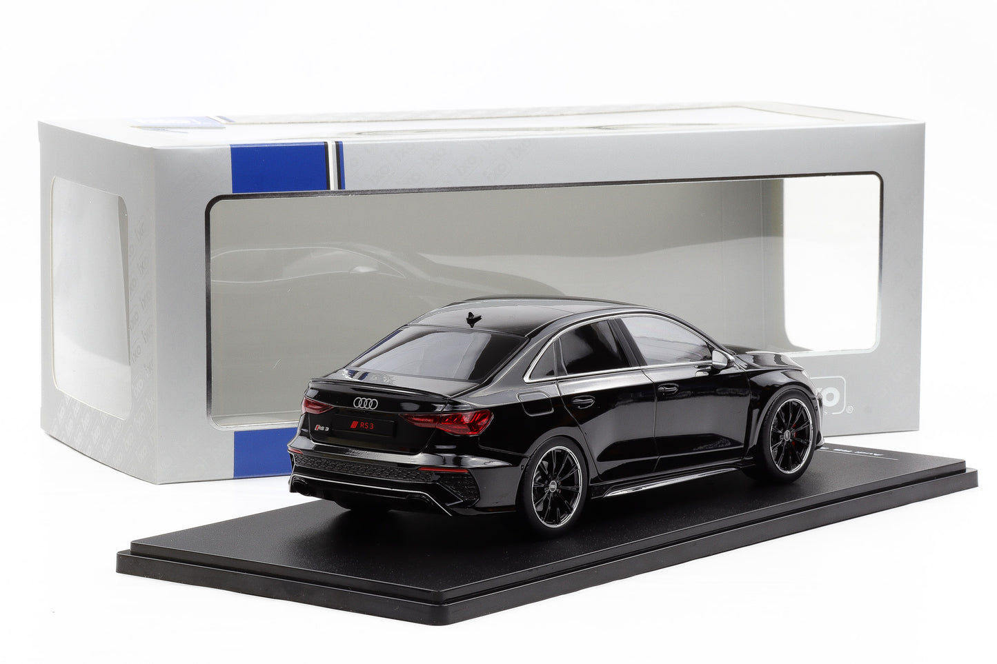 1:18 IXO Audi RS3 Limousine Typ 8YA 2022 black diecast