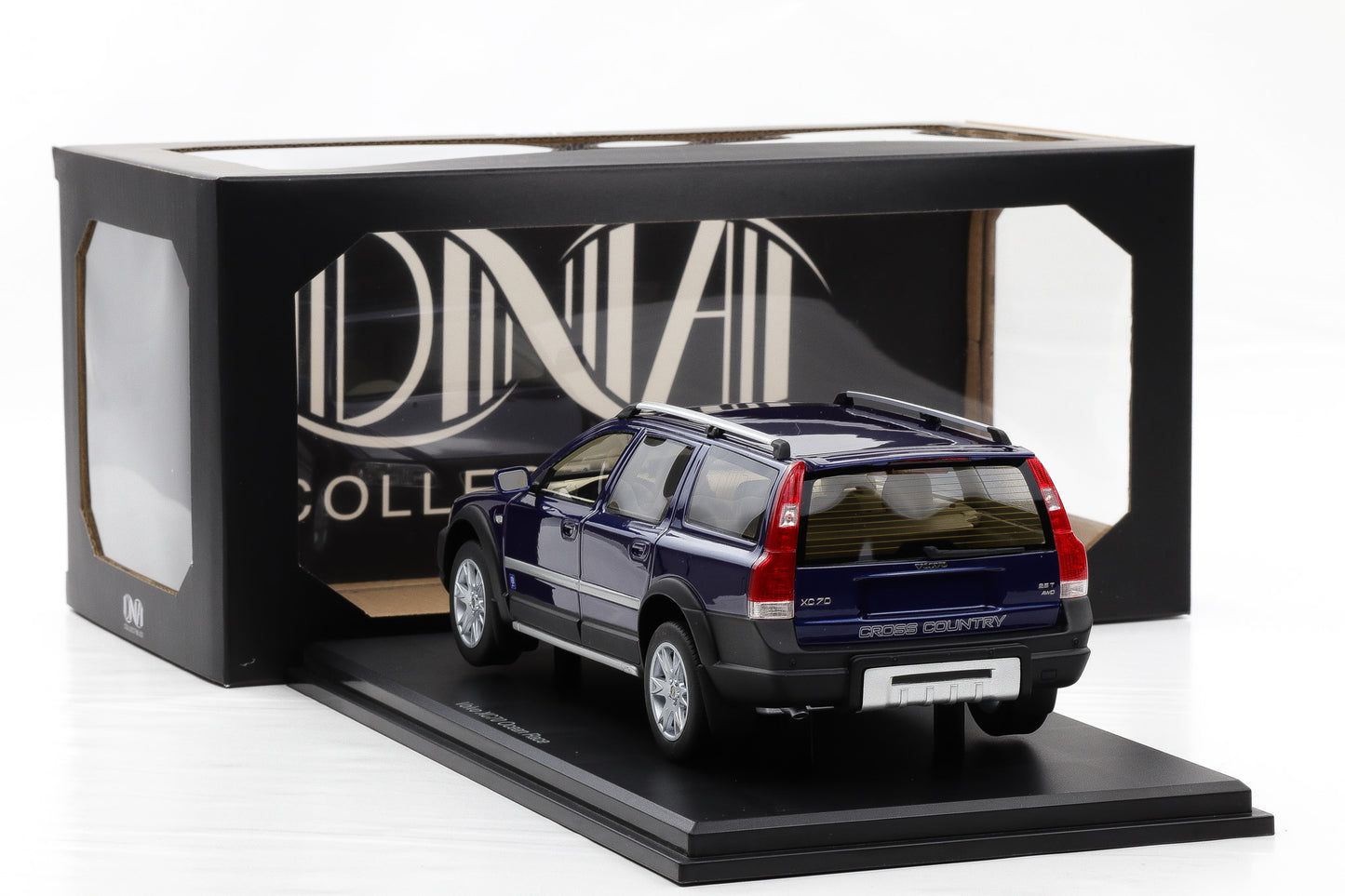 1:18 Volvo XC70 Ocean Race Cross Country blau metallic DNA000070