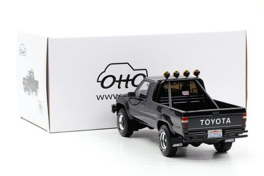 1:18 OTTOmobile Toyota Hilux SR5 Back to the Future Glossy black 1985