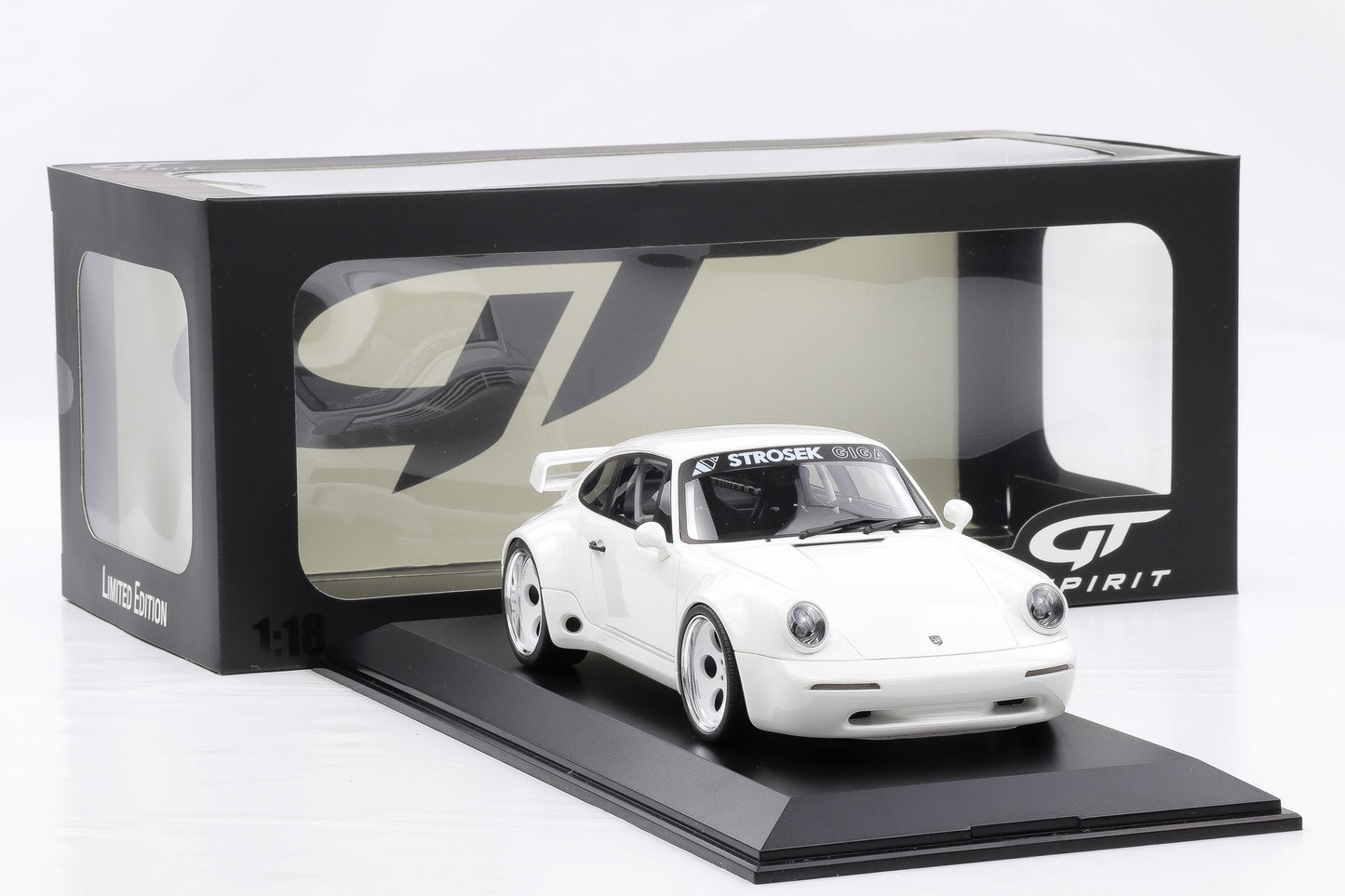 1:18 GT Spirit Porsche 911 964 Strosek Giga Coupe white 2024 mit Vitrine