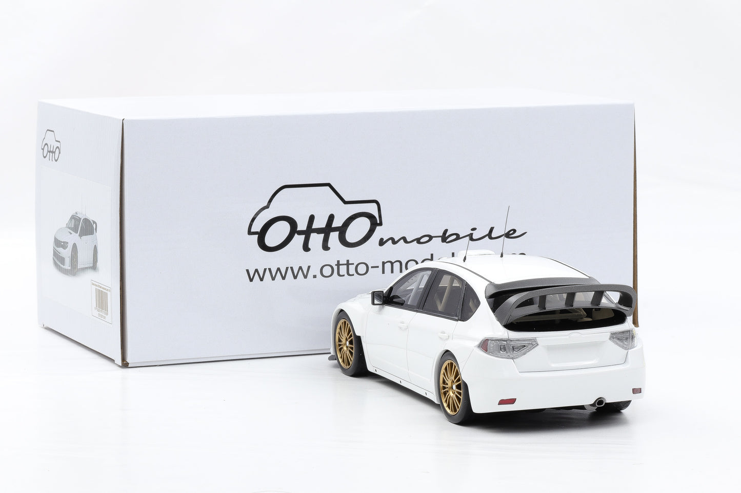1:18 OTTO mobile Subaru Impreza WRC Custom 2008 weiss OT1037 + Vitrine