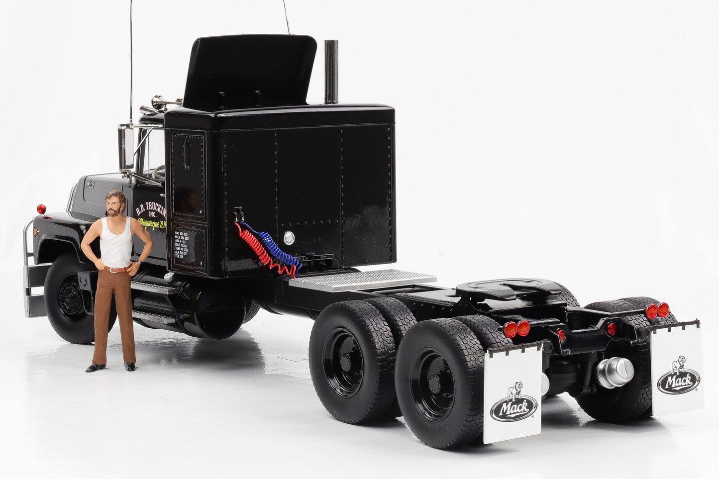 1:18 Mack RL 700L 1974 like Movie Convoy Truck mit Figur Road Kings