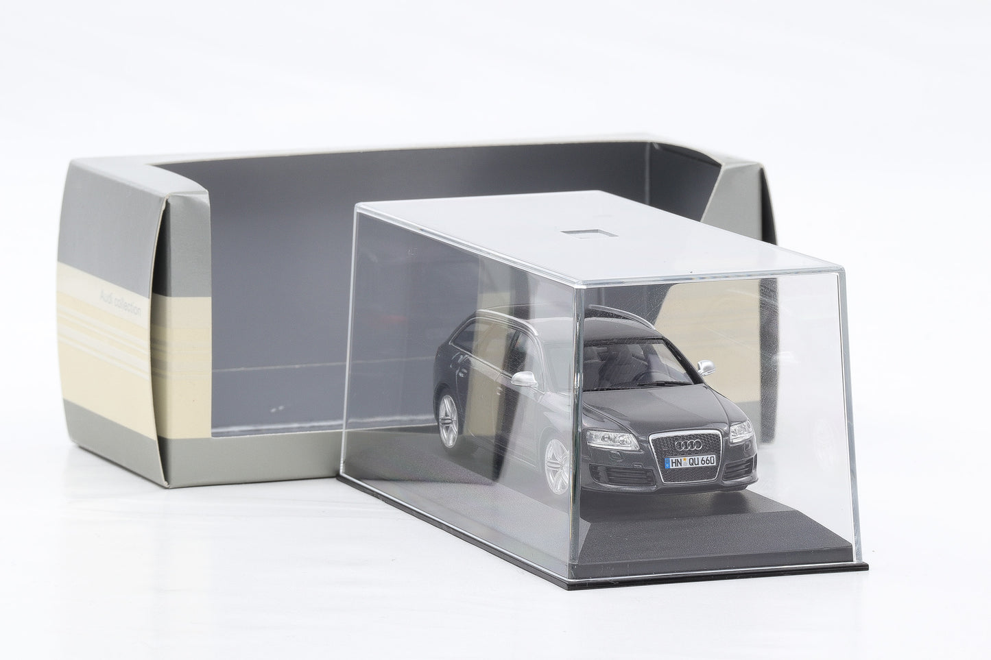 1:43 Minichamps Audi RS6 C6 Typ 4F Avant daytonagrau metallic Dealer