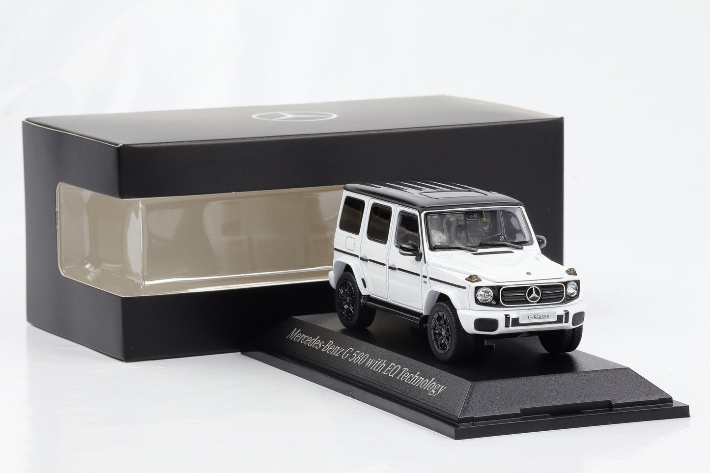 1:43 Norev Mercedes-Benz G-Klasse 580 W463 EQ Technology Opalithweiß bright Dealer
