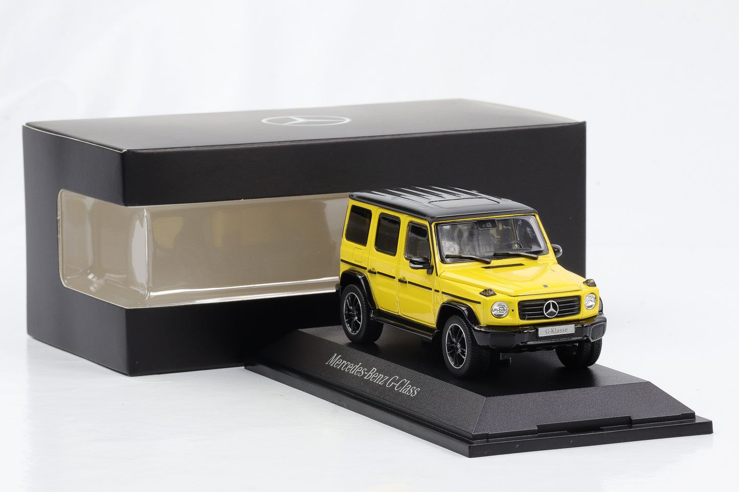 1:43 Norev Mercedes-Benz G-Klasse G500 W463 Sonnengelb Dealer