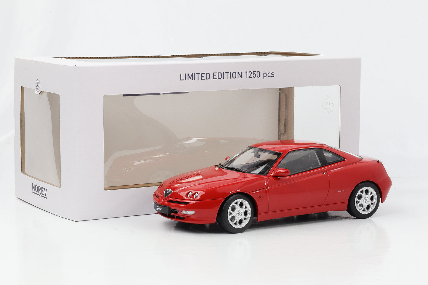 1:18 Alfa Romeo GTV Gran Turismo Veloce Coupe 2.0 16V 1999 rot Norev 187840