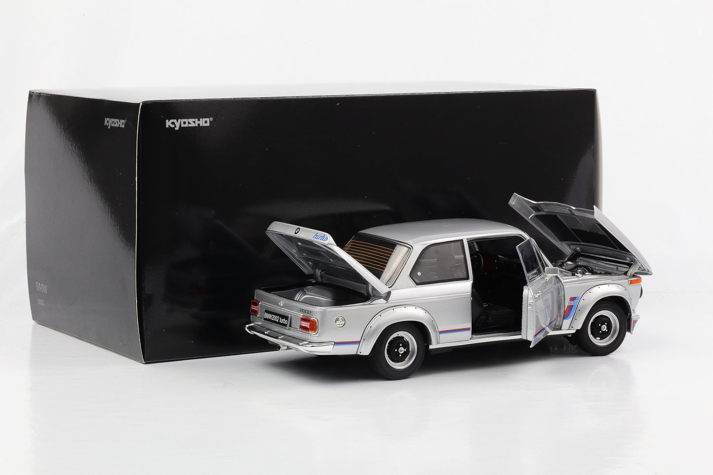 1:18 BMW Kyosho 2002 Turbo 1974 silver 08544S full opening