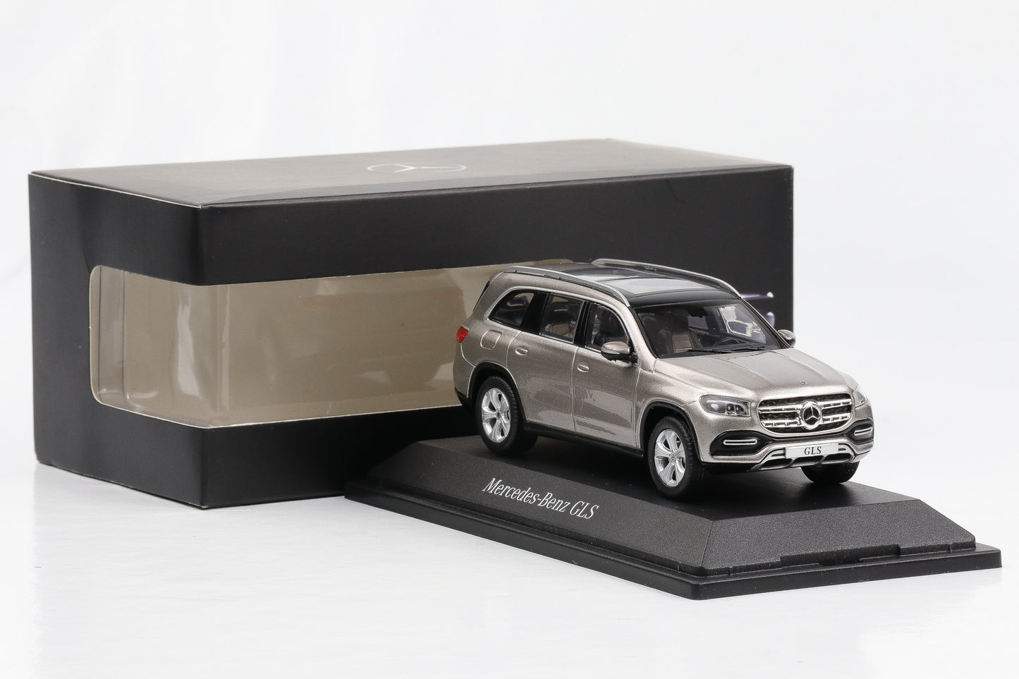 1:43 Z-Models Mercedes-Benz GLS X167 mojave silver 2019 Dealer