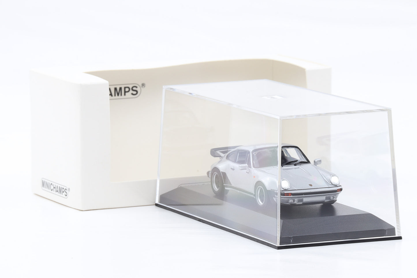 1:43 Minichamps Porsche 911 930 Turbo 1977 silber limited