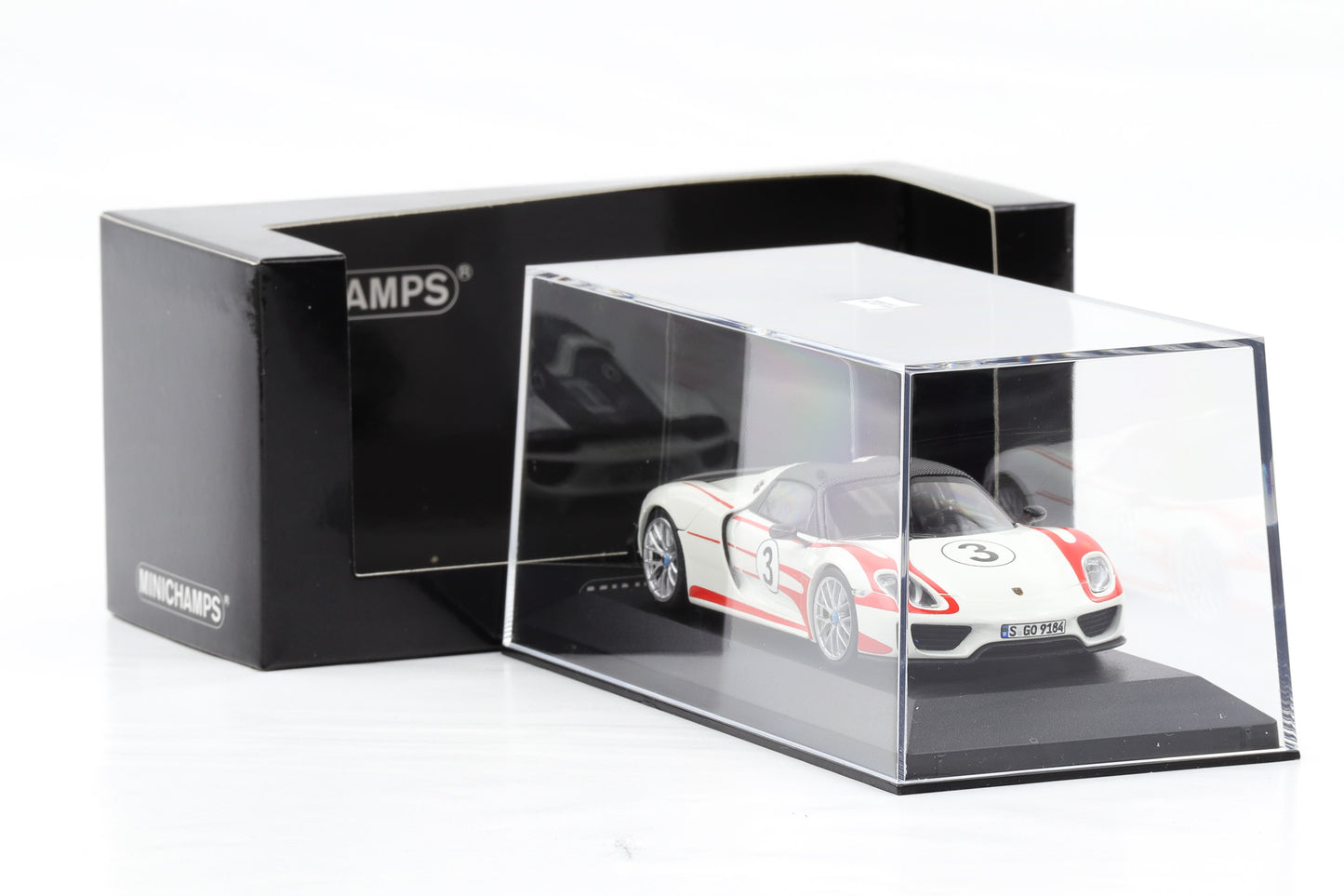 1:43 Minichamps Porsche 918 Spyder Weissach Package 2015 Salzburg Racing