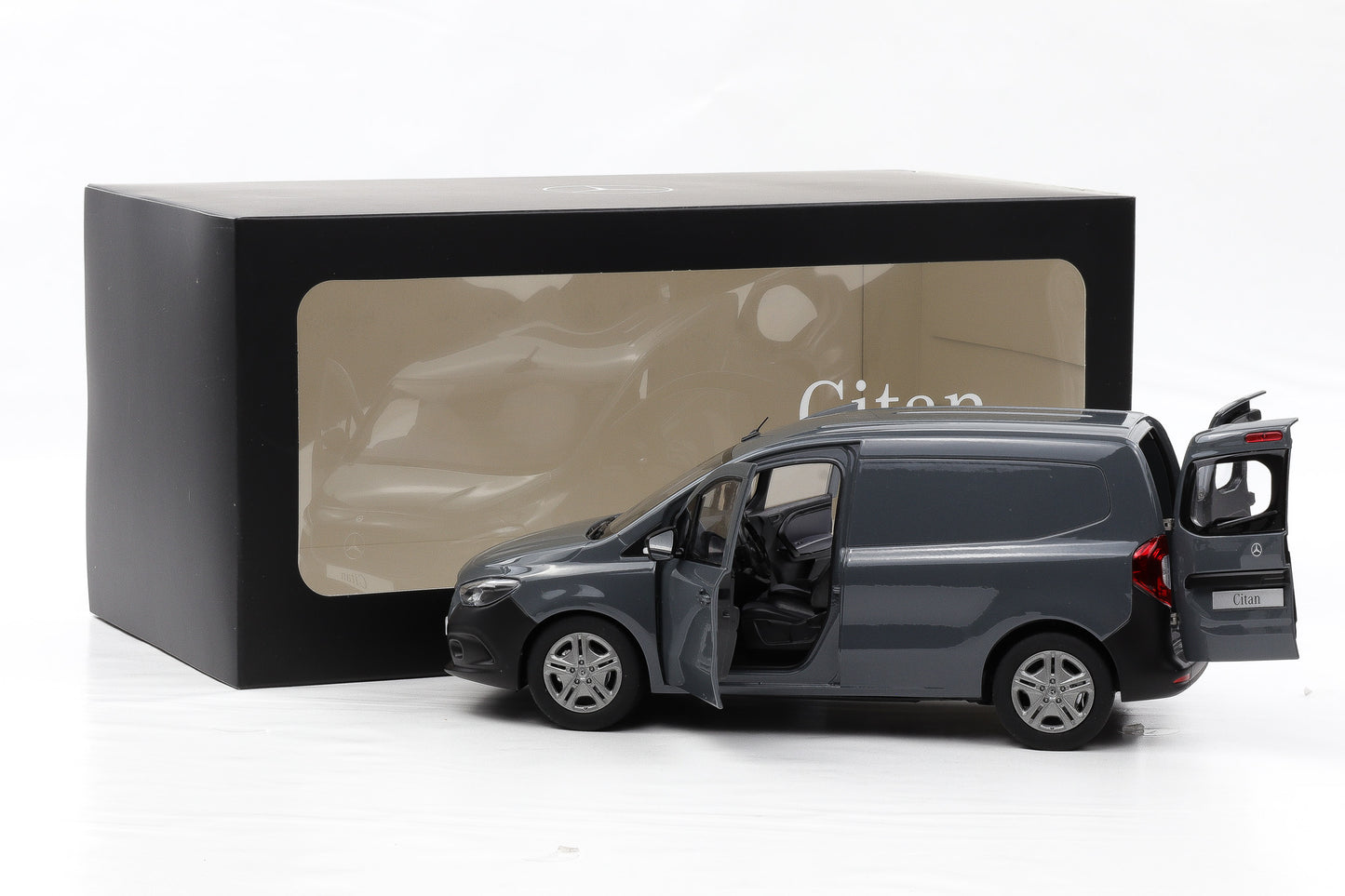 1:18 NZG Mercedes-Benz Citan W420 Kastenwagen Kombi Magnetitgrau Dealer