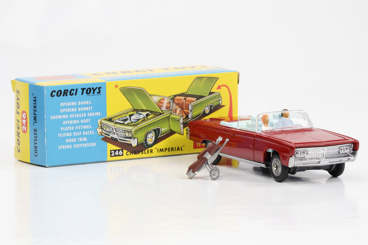 1:52 Corgi Toys Chrysler Imperial Cabrio mit Insassen und Zubehör rot Nr. 246 Repro