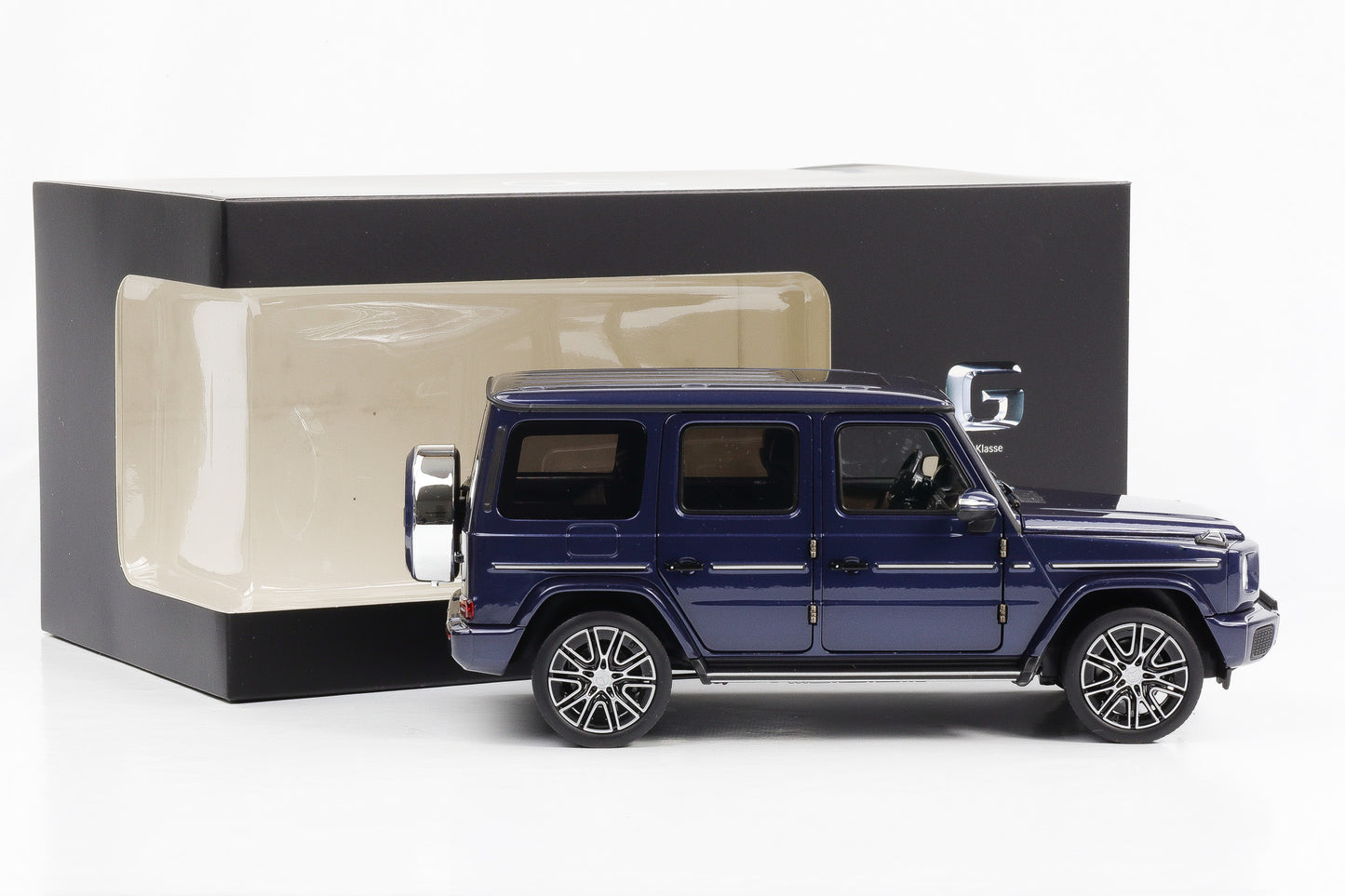 1:18 Norev Mercedes G-Klasse G500 AMG Line W463 sodalite blue 2024 DEALER