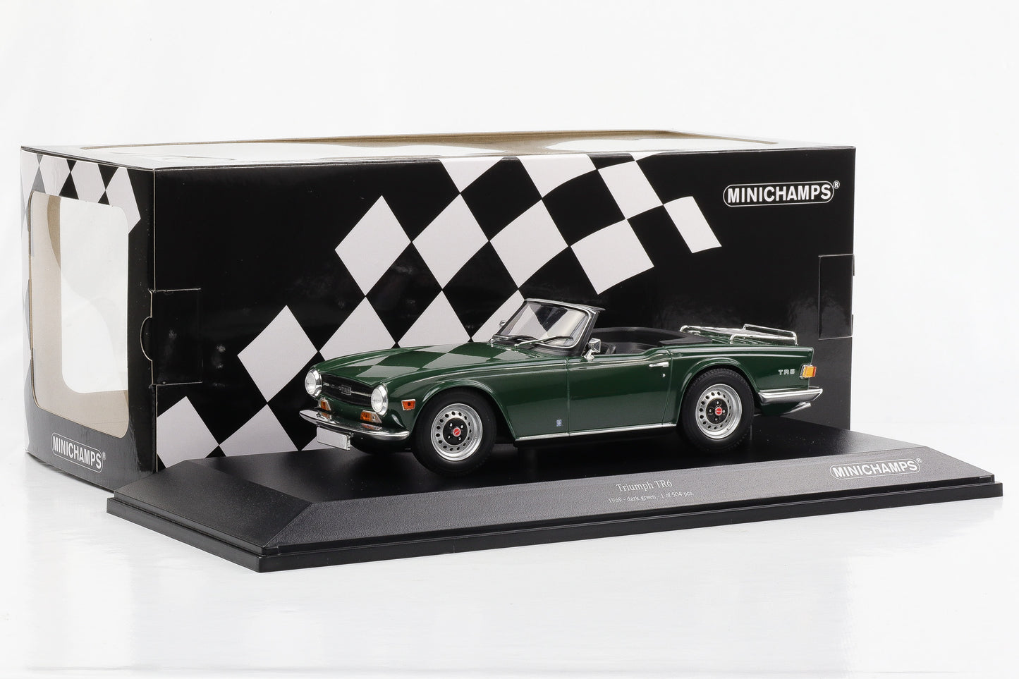 1:18 Minichamps Triumph TR6 Roadster 1969 LHD dark green diecast
