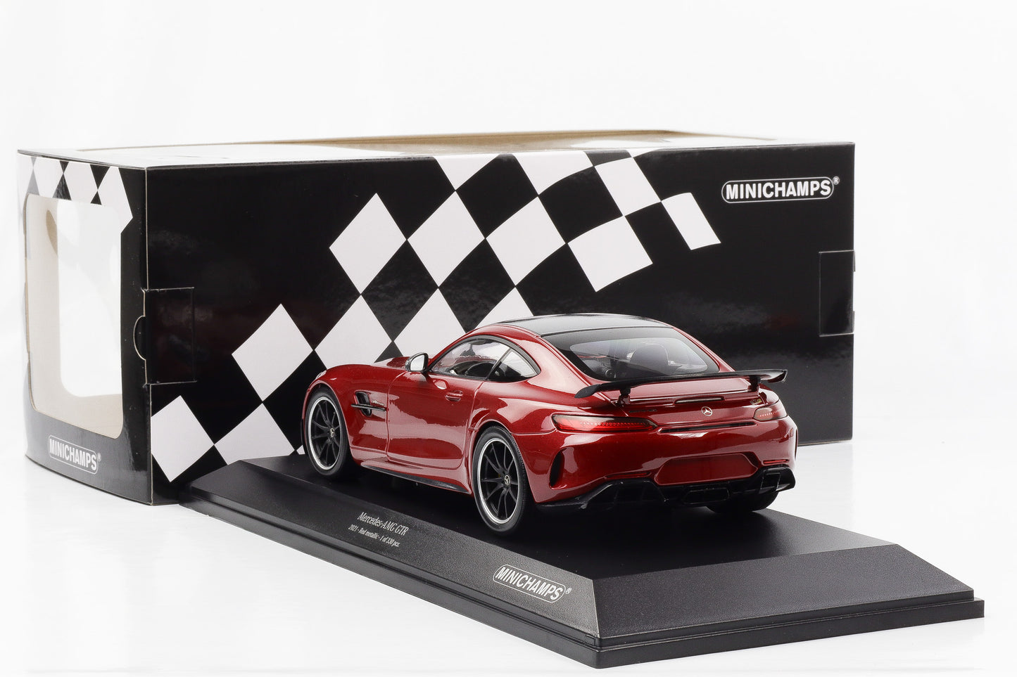 1:18 Minichamps-Benz AMG GT-R Coupe 2021 red metallic limited