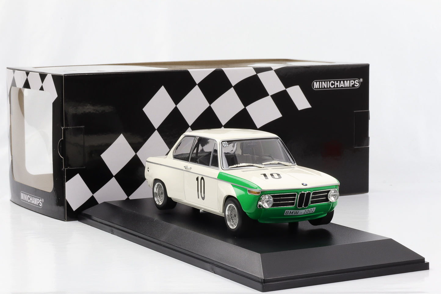 1:18 Minichamps BMW 2002 tiK Nürburgring 1968 GP #10 Quester Hahne BMW