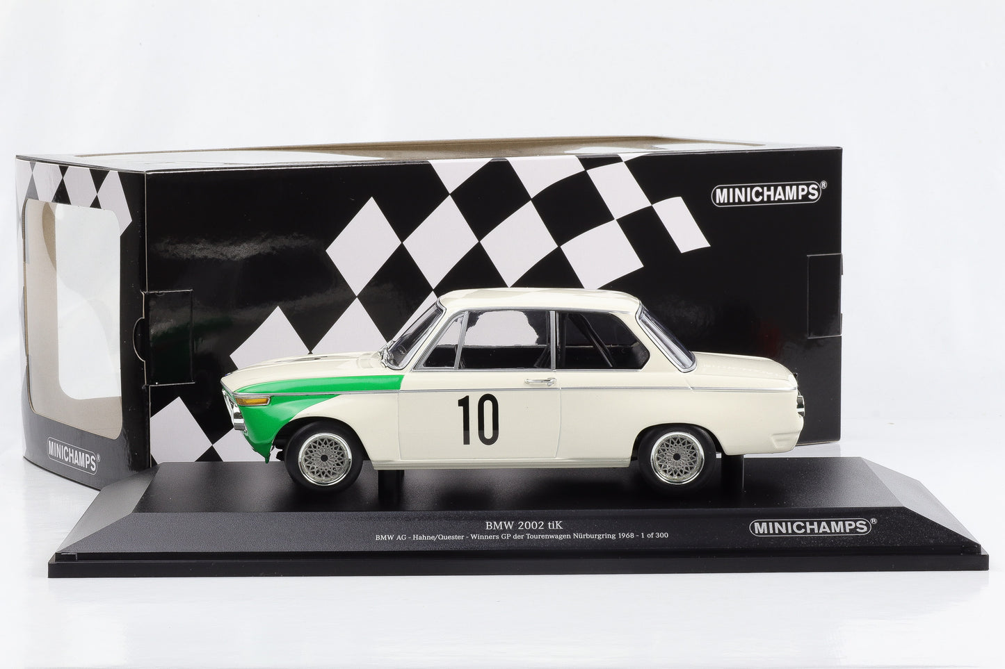 1:18 Minichamps BMW 2002 tiK Nürburgring 1968 GP #10 Quester Hahne BMW
