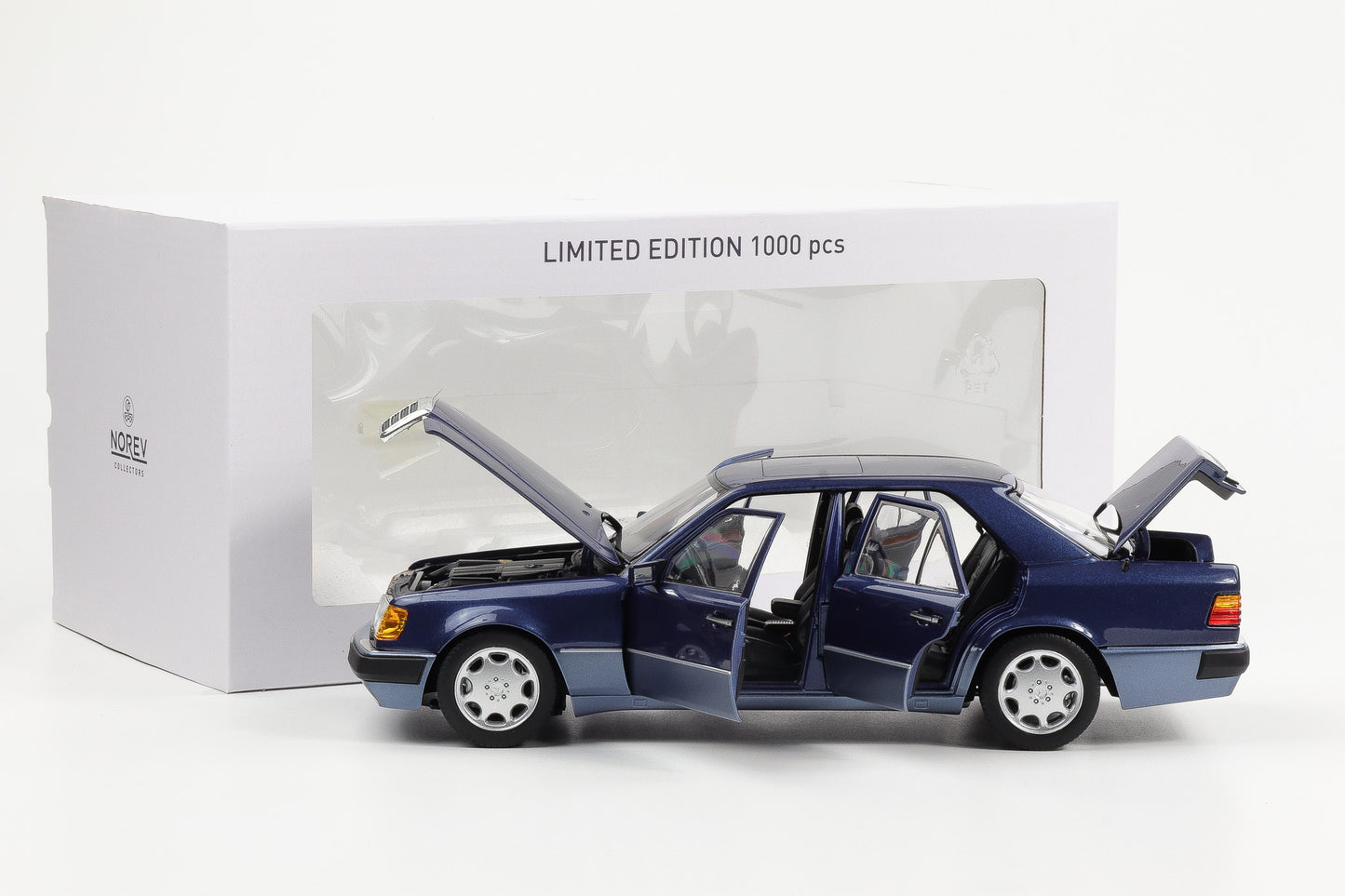 1:18 Norev Mercedes-Benz 500 E W124 5.0 V8 Limousine 1990 nautic blau metallic