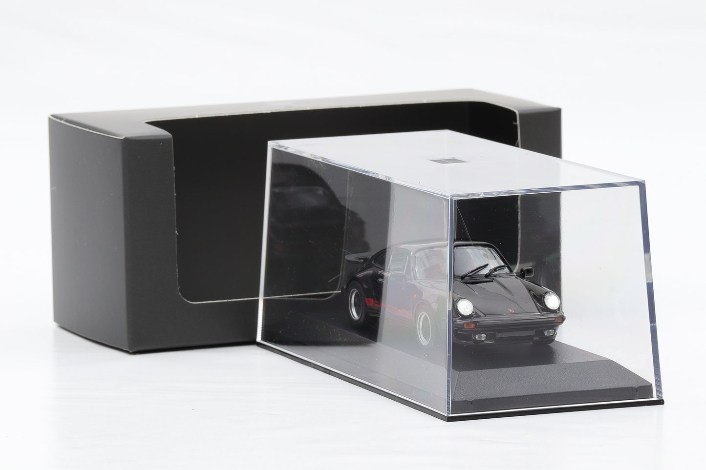 1:43 Minichamps Porsche 911 (930) Turbo "50 Jahre Porsche Design" WAP Dealer