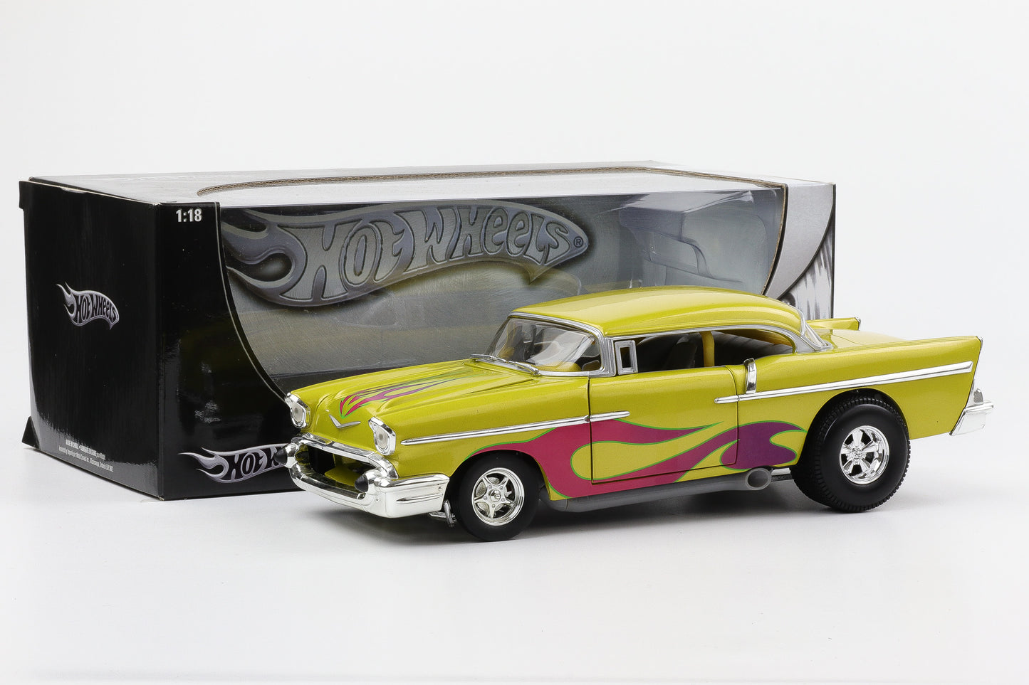 1:18 Hot Wheels 1957 Chevrolet Hot Rod Custom Dragster diecast NEU