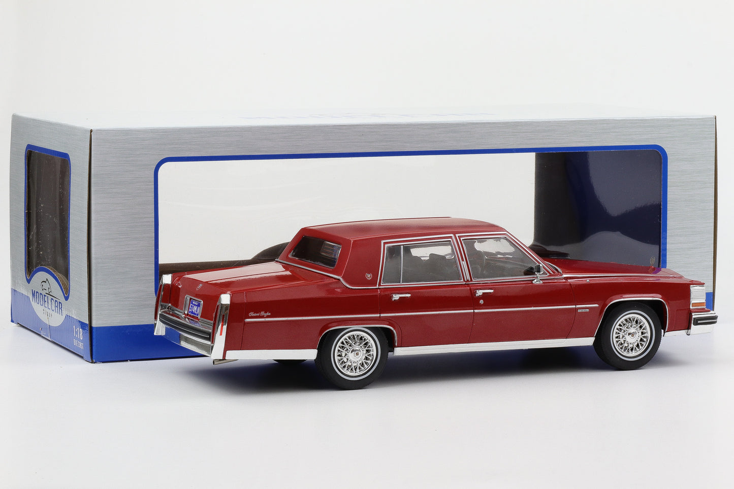 1:18 Cadillac Fleetwood Brougham dunkelrot metallic 1982 MCG diecast