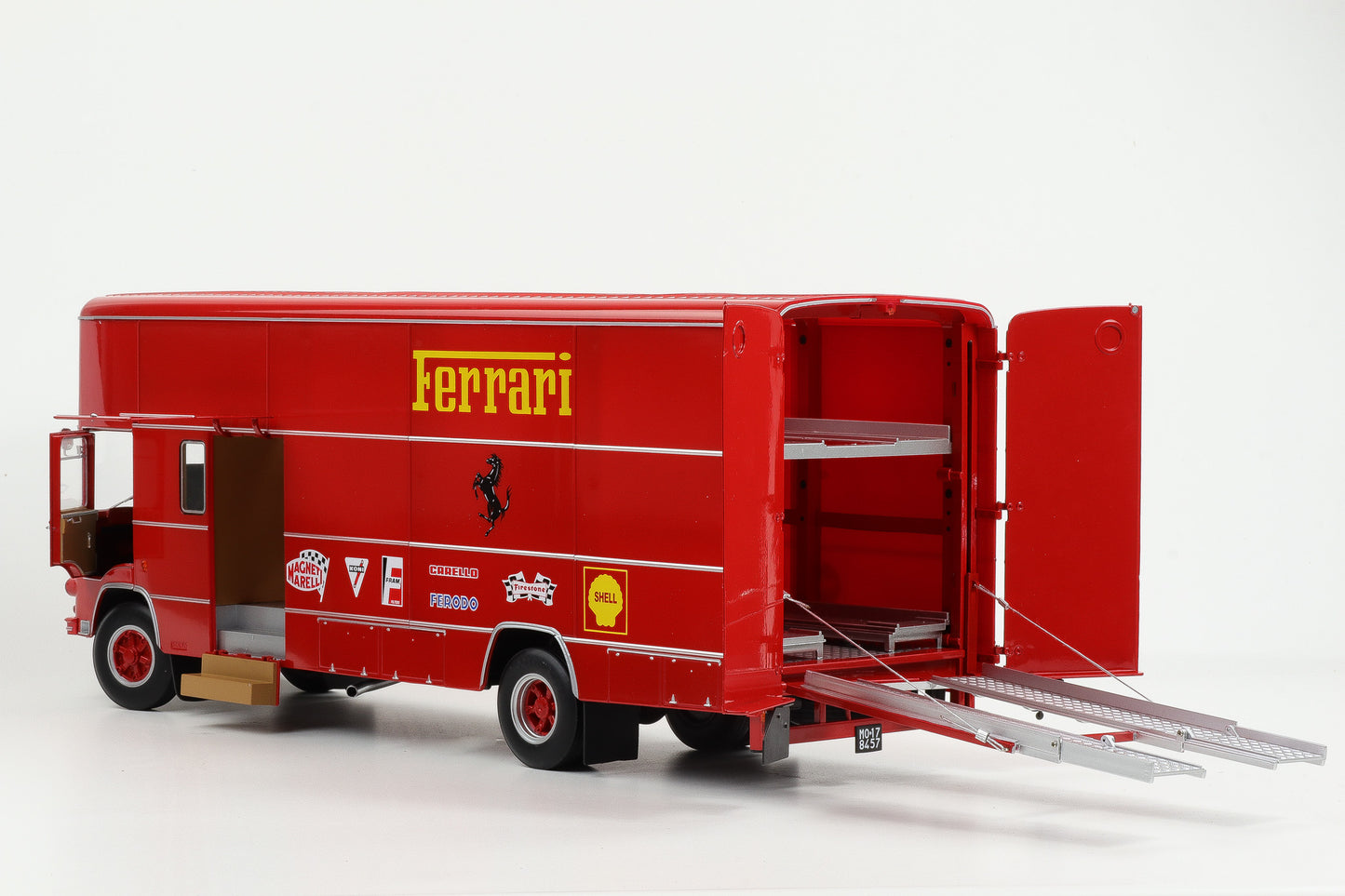 1:18 CMR OM Fiat 150 Rolfo F1 Scuderia Ferrari 70er Jahre Renntransporter Formel 1
