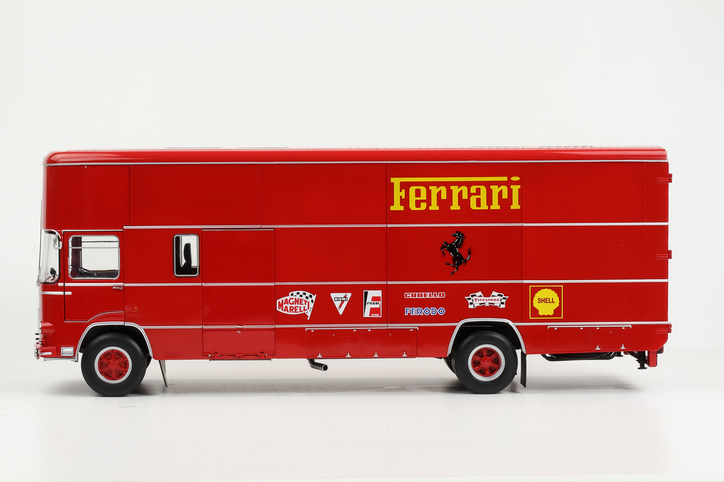 1:18 CMR OM Fiat 150 Rolfo F1 Scuderia Ferrari 70er Jahre Renntransporter Formel 1