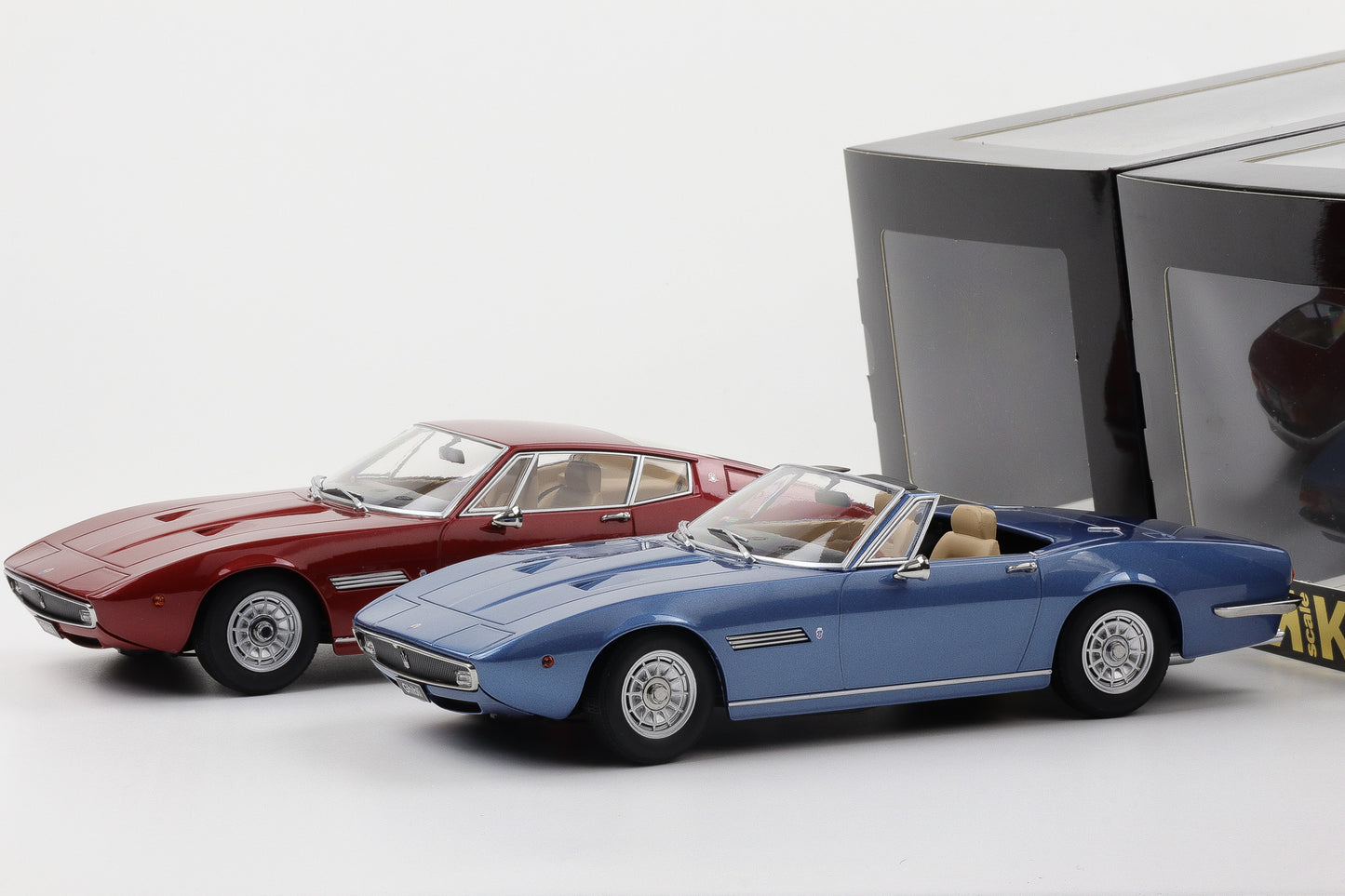 1:18 Maserati Ghibli Coupe Spider Set 1969 rot / blau metallic 1:18 KK-Scale diecast