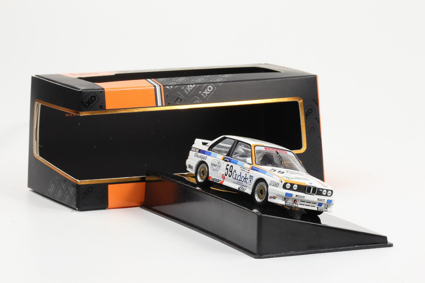 1:43 IXO BMW M3 E30 #59 O. Vanicek V. Tomasek ETCC 1988