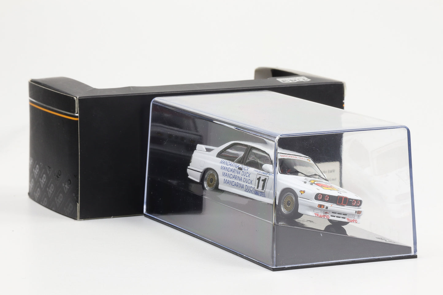 1:43 IXO BMW M3 E30 #11 Mandarina Duck C. Kwan Macau Guia Race 1989