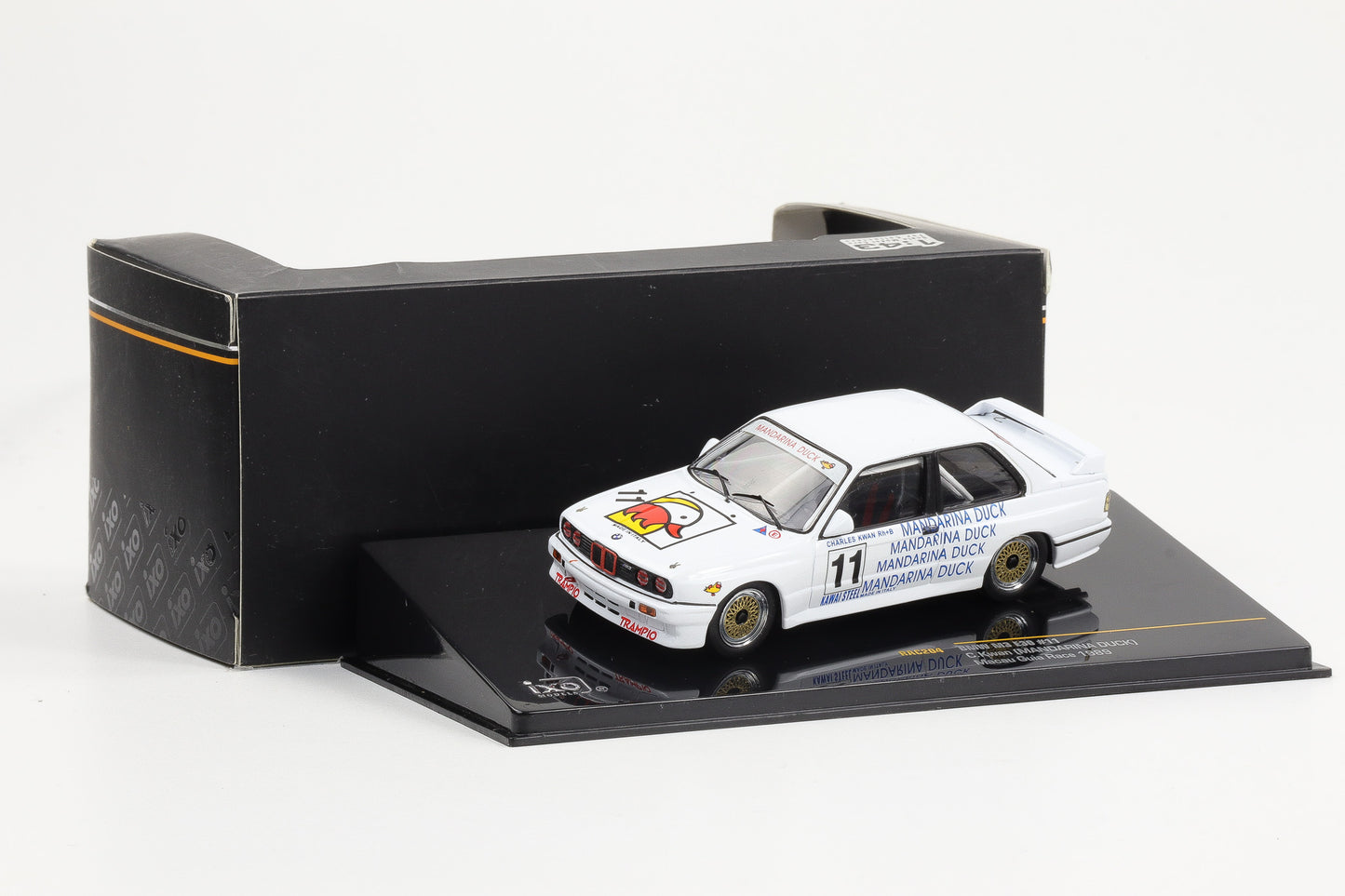 1:43 IXO BMW M3 E30 #11 Mandarina Duck C. Kwan Macau Guia Race 1989