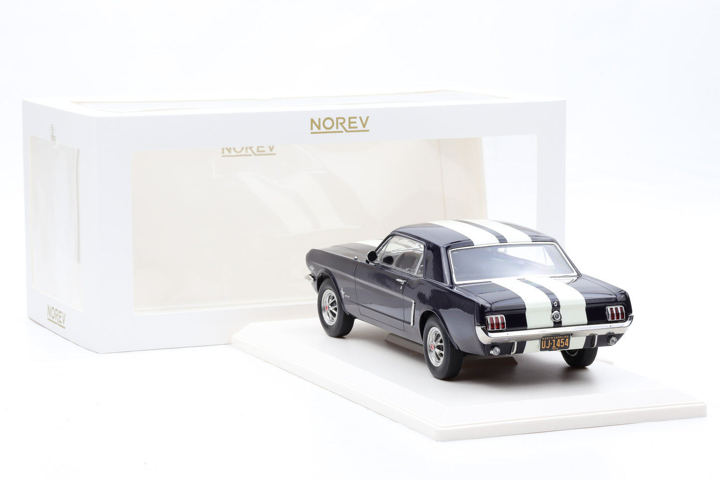 1:18 Norev Ford Mustang Hardtop Coupe 1965 Nightmist blue metallic 182805