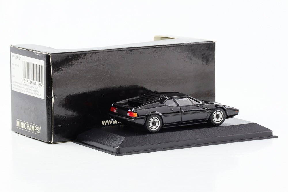 1:43 BMW M1 Street 1978 black Minichamps