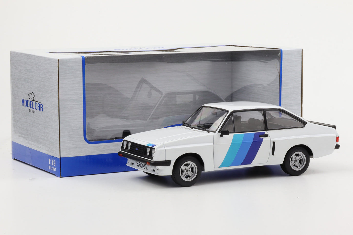 1:18 MCG Ford Escort MK II RS 2000 X-pack weiß blaue Streifen MCG18351