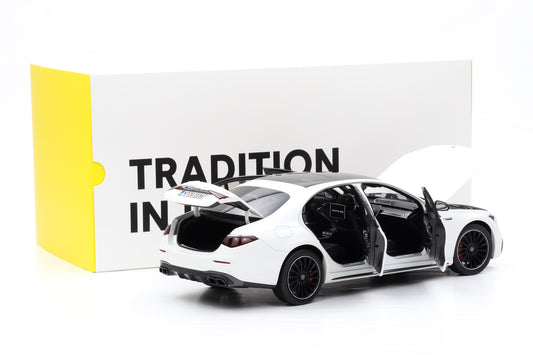 1:18 NZG Mercedes-Benz AMG S 63 E V8 Performance 2022 opalith white